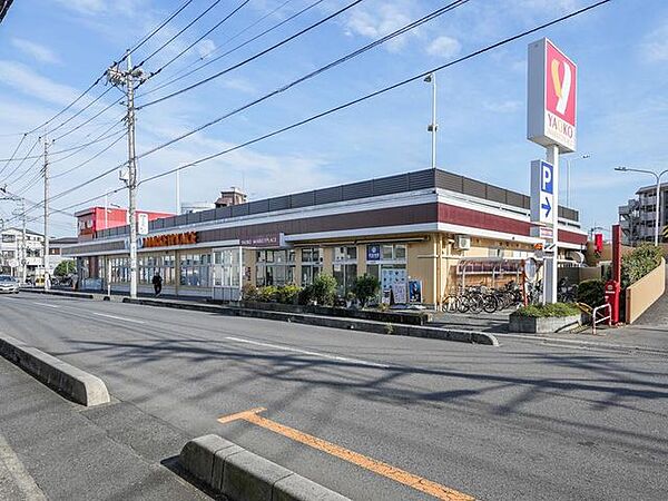 ヤオコー大宮上小町店 ■生鮮食品や日用品を取り扱うスーパーマーケットで、食品売場を中心に日常の買い物に必要な商品を取り揃えています。 380m