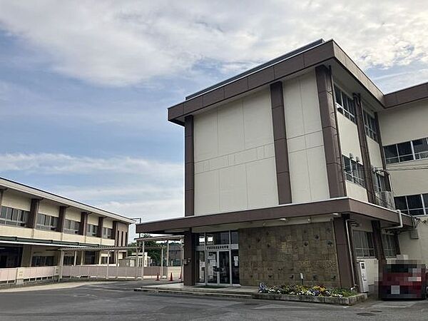 宇都宮市立石井小学校 1310m