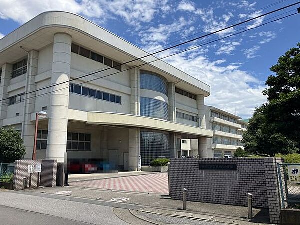 宇都宮市立泉が丘中学校 2400m