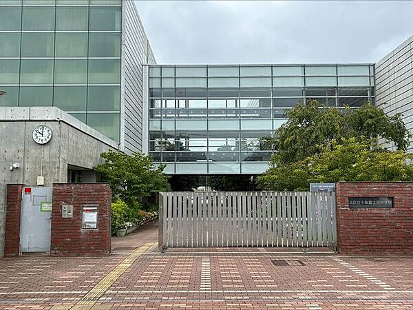 北区立十条富士見中学校 徒歩約9分。 690m