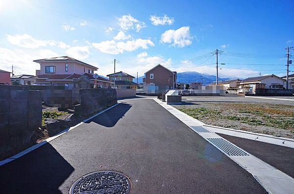 南側道路（市道大庭1号線+開発道路）