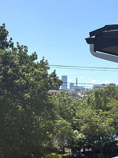 屋上からの望むランドマークタワー