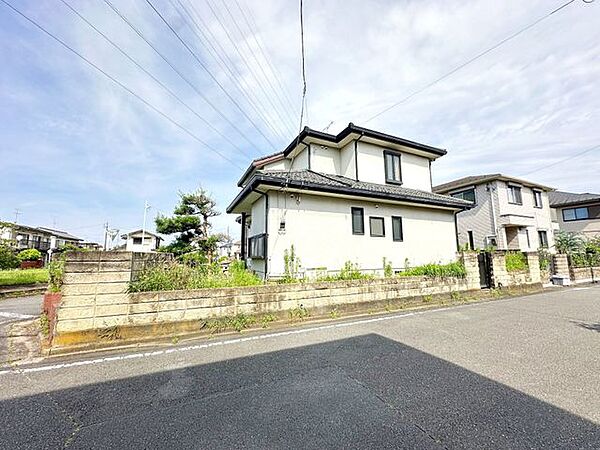 陽当たりを考慮したLDKやリモートワークが可能な書斎など、ご家族のライフスタイルに合わせた住まいの建築が可能です。建築資材や工法にこだわりたい方にも◎/2026年7月撮影
