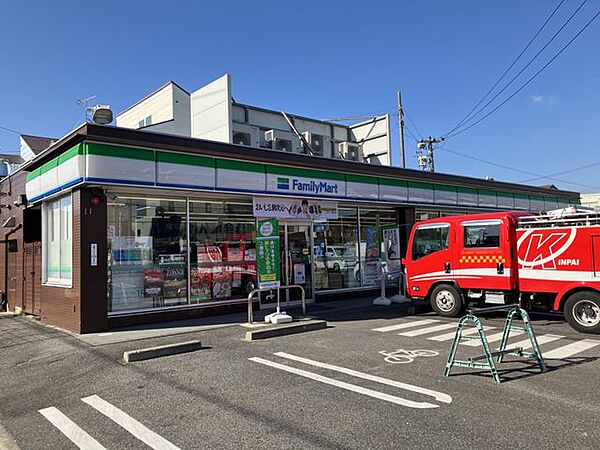ファミリーマート千種天満通店 徒歩2分 110m