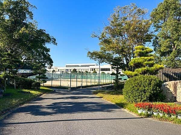 東浦町立北部中学校 1250m