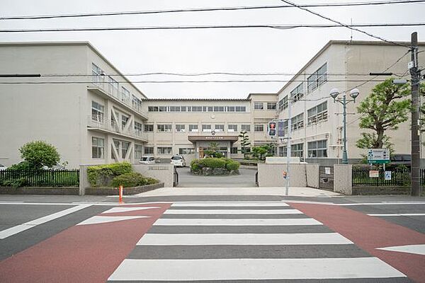 一宮市立富士小学校 750m