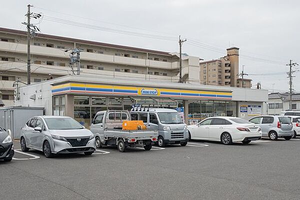 ミニストップ一宮競輪場前店 360m