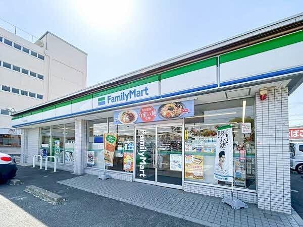 ファミリーマート辻畑町店 280m