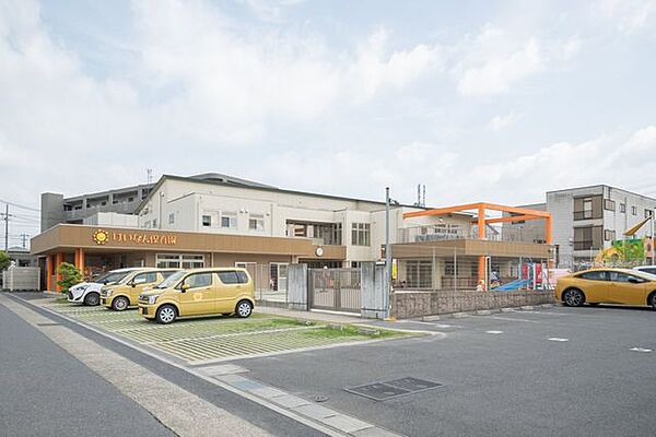 けいなん保育園 ■徒歩21分に位置し、0歳から就学前までを対象とした保育園です。早期延長事業、障がい児保育事業、一時預かり事業も実施しています。 1660m