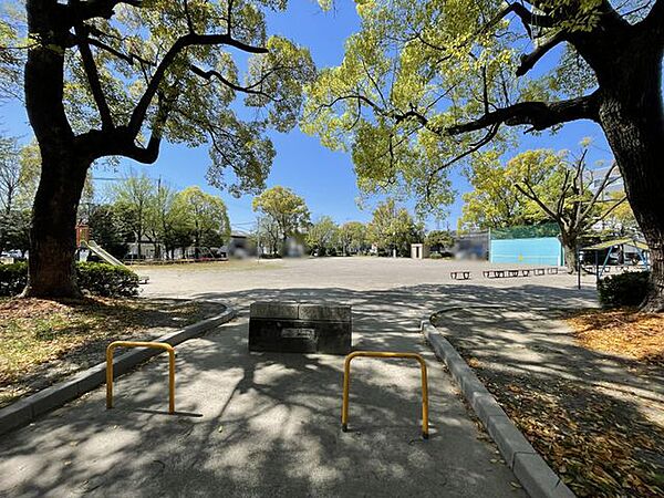要公園 徒歩2分 100m