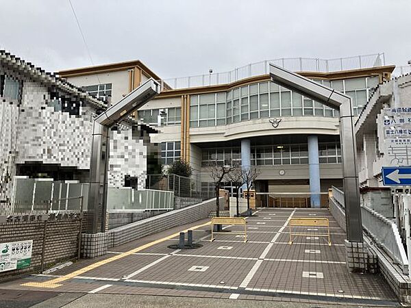 御劔小学校 350m