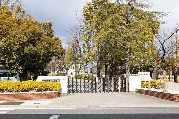 刈谷市立かりがね小学校 100m