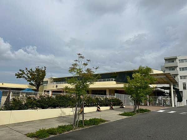 名古屋柳城短期大学附属豊田幼稚園 1930m