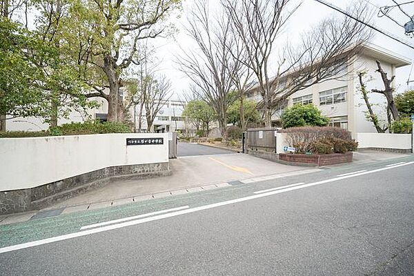 刈谷市立雁が音中学校 2300m