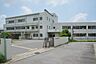 周辺：碧南市立西端小学校 徒歩8分。 580m