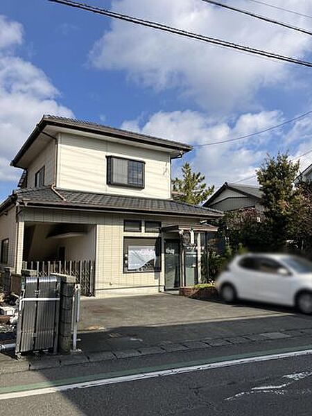 南西側から撮影