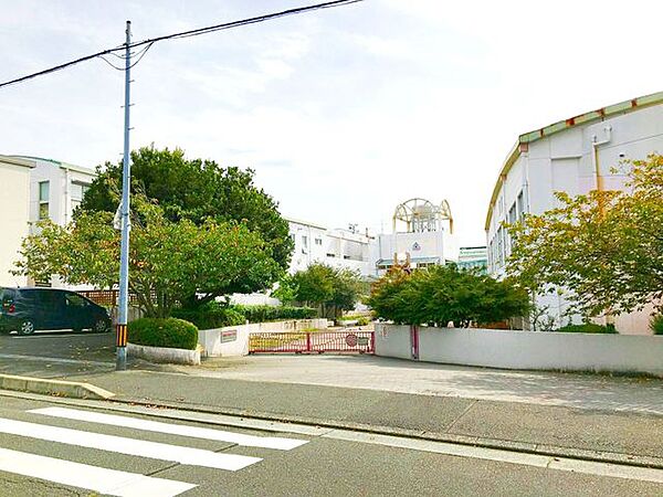 静岡市立東源台小学校 徒歩15分。 1130m