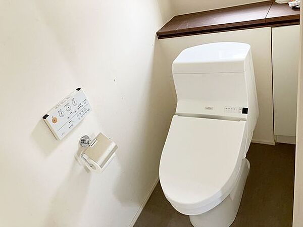 ■1階トイレ■ウォシュレット有り