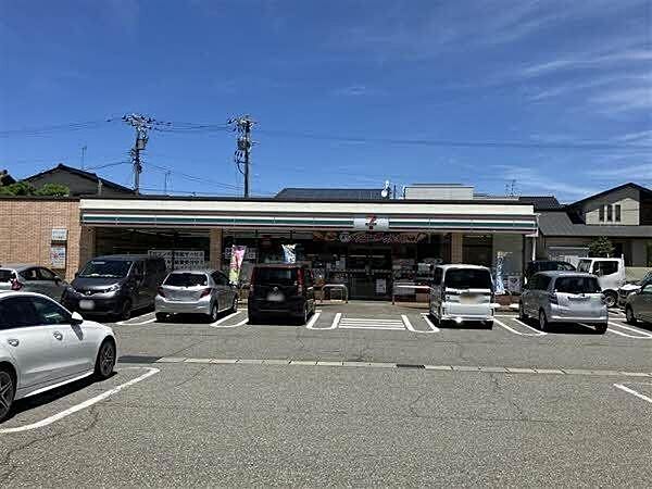 セブンイレブン　金沢泉野出町1丁目店 410m