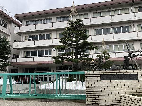 金沢市立諸江町小学校 850m