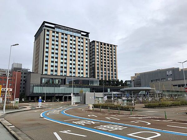 クロスゲート金沢 280m