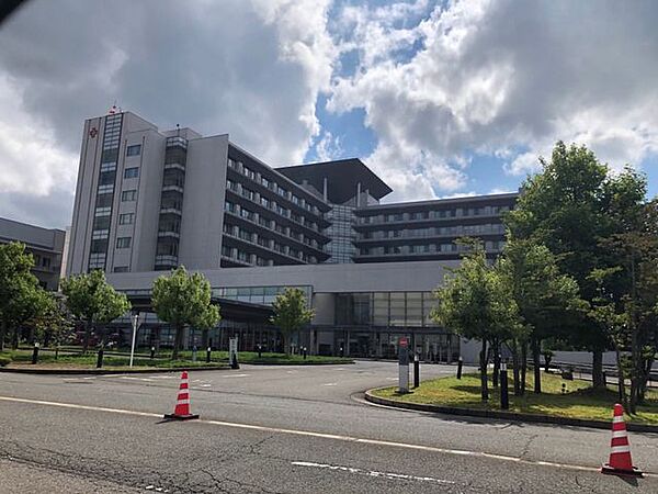 福井赤十字病院 徒歩10分。 750m