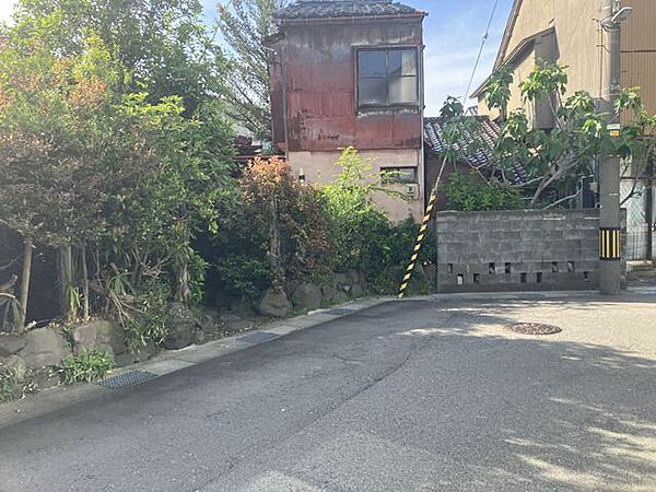 東側外観