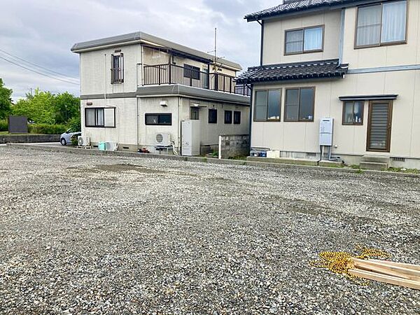 敷地内