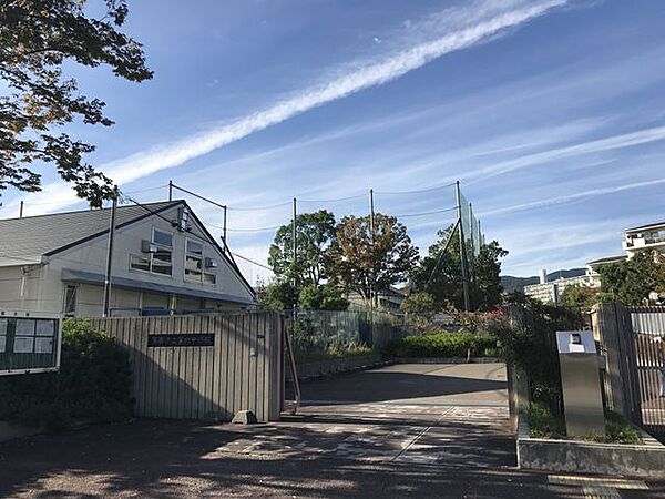 箕面市立第六中学校 1400m