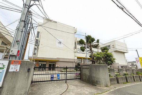 箕面市立第三中学校 220m