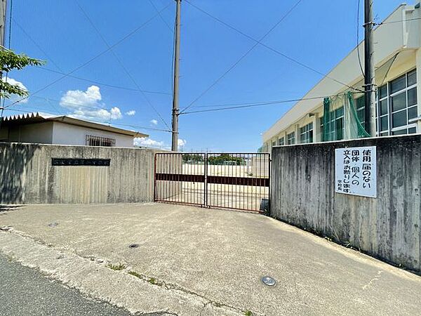 箕面市立第二中学校 600m