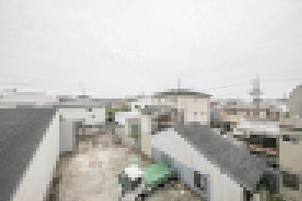 【バルコニーからの眺望】小学校まで徒歩8分、中学校まで徒歩4分の住環境です。