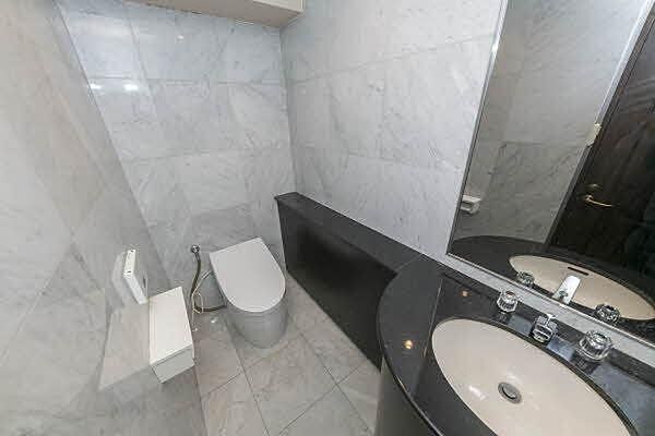 トイレを拡大表示