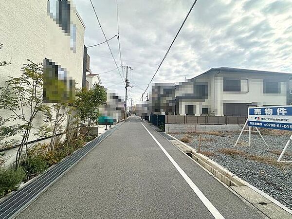前面道路含む現地写真
