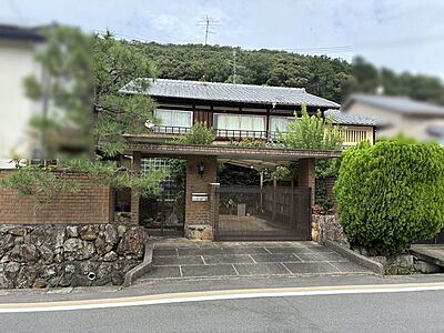 外観：【現地写真】地下鉄烏丸線「松ヶ崎」駅まで徒歩4分(約300m)！現況古家有、現況でのお引き渡しです。