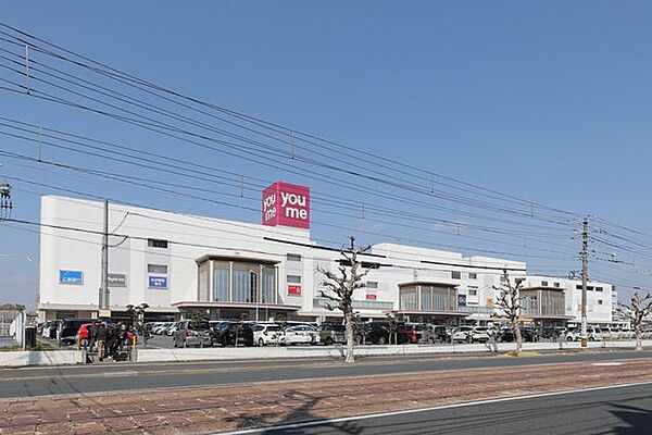 ゆめタウン広島 食品や衣料品、生活雑貨のほか、飲食店や専門店など複数の店舗が揃う商業施設です。一度に様々なジャンルのお買い物ができます。 1050m
