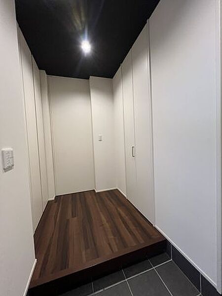 玄関を拡大表示