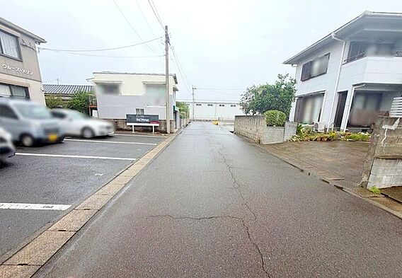 南東側・前面道...