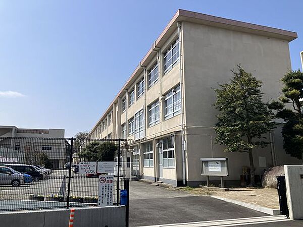 福岡市立警固中学校 1800m