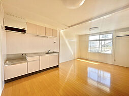 ヨシダハイツ 205号室 2階2LDKのリビング/ダイニング