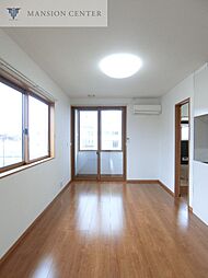 グランディア中山 2階1LDKのリビング/ダイニング