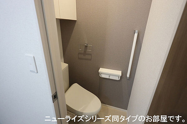 画像10:シャワー付きトイレ