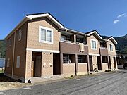 戸倉駅より徒歩16分 築22年8ヶ月 2階建の賃貸物件