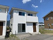 築3年2ヶ月 2階建の賃貸物件