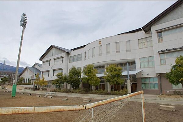 東御市立東部中学校（1169m）