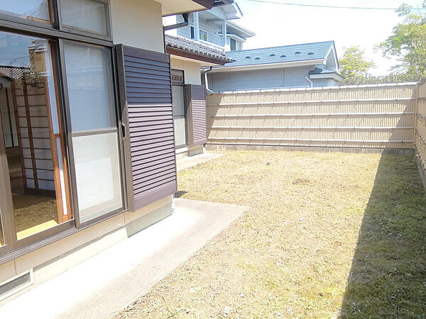 detached 福島県本宮市仁井田字吹上
地図を見る