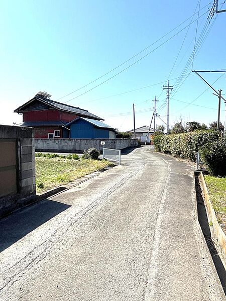 北側道路の様子です。