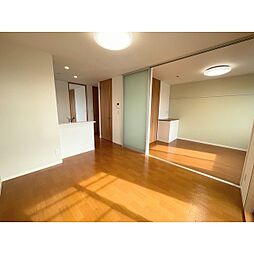 アーバンヴィラ前橋 202 2階2LDKのリビング/ダイニング