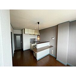 ドルフィン高井 103 1階2DKのリビング/ダイニング