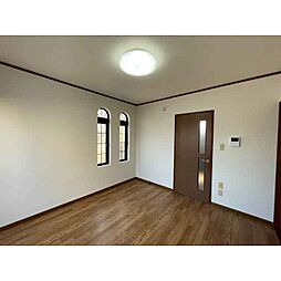 JR上越線 井野駅 4kmの賃貸アパート 1階1Kのリビング/ダイニング